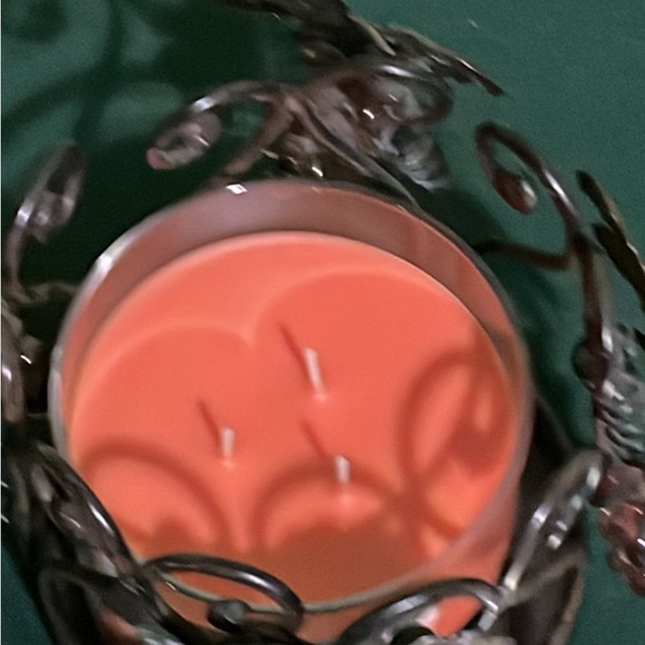 New 3 wick Tropical Escape scented candle with previously used candle holder - Picture 2 of 4